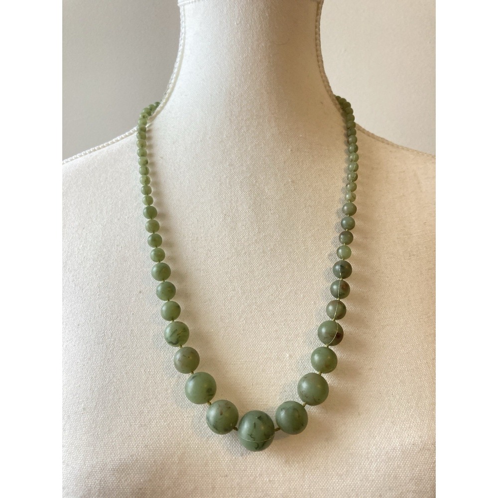 Vintage‎ Graduated Beaded Necklace Sage Green Speckled Plastic Costume 24in